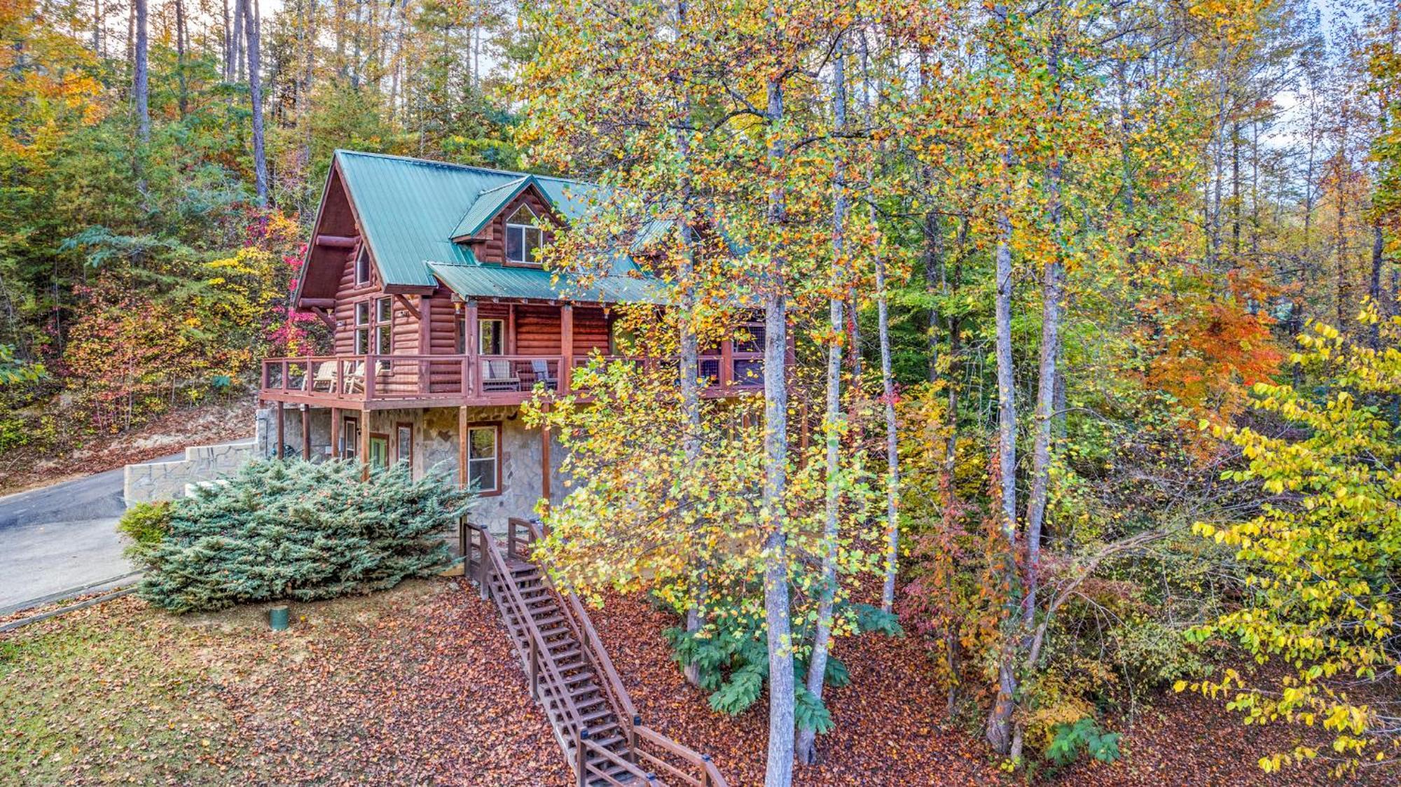 Relaxation Retreat - Pickleball Cabin - Wi-Fi, Fire Pit With Bar, Ev, Game Room, Hot Tub, Pool Access - Mins To Pf Sevierville Esterno foto