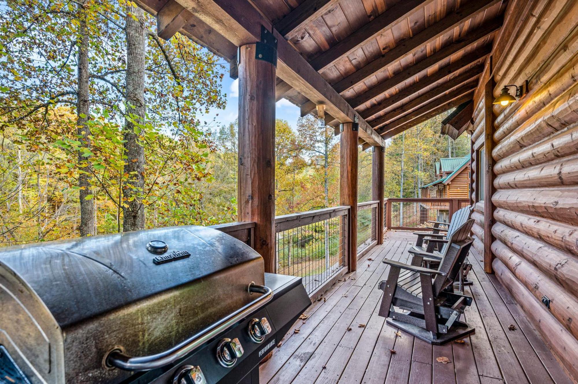 Relaxation Retreat - Pickleball Cabin - Wi-Fi, Fire Pit With Bar, Ev, Game Room, Hot Tub, Pool Access - Mins To Pf Sevierville Esterno foto