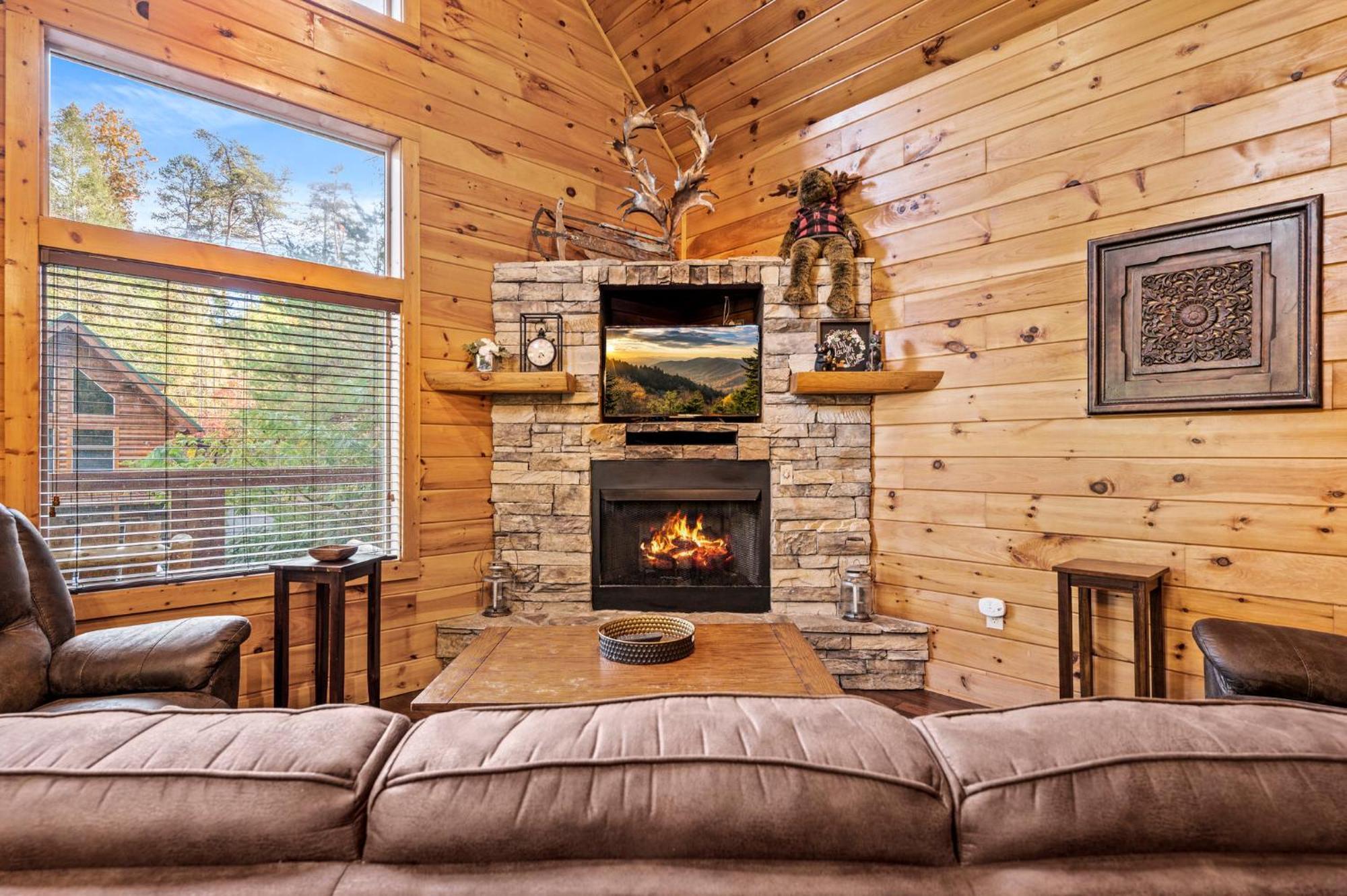 Relaxation Retreat - Pickleball Cabin - Wi-Fi, Fire Pit With Bar, Ev, Game Room, Hot Tub, Pool Access - Mins To Pf Sevierville Esterno foto